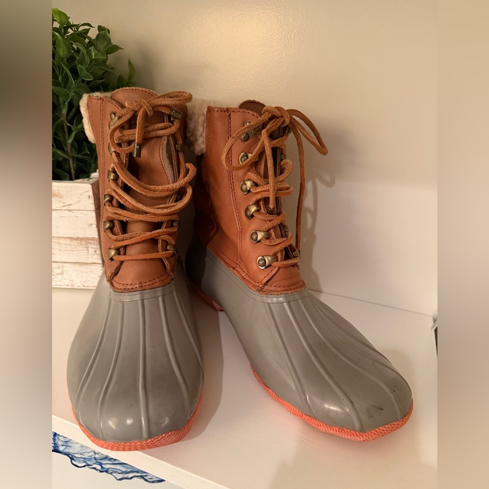 Sperry Top Sider Women's Duck Boots Wool Shearling Lined Leather Rubber Gray 11